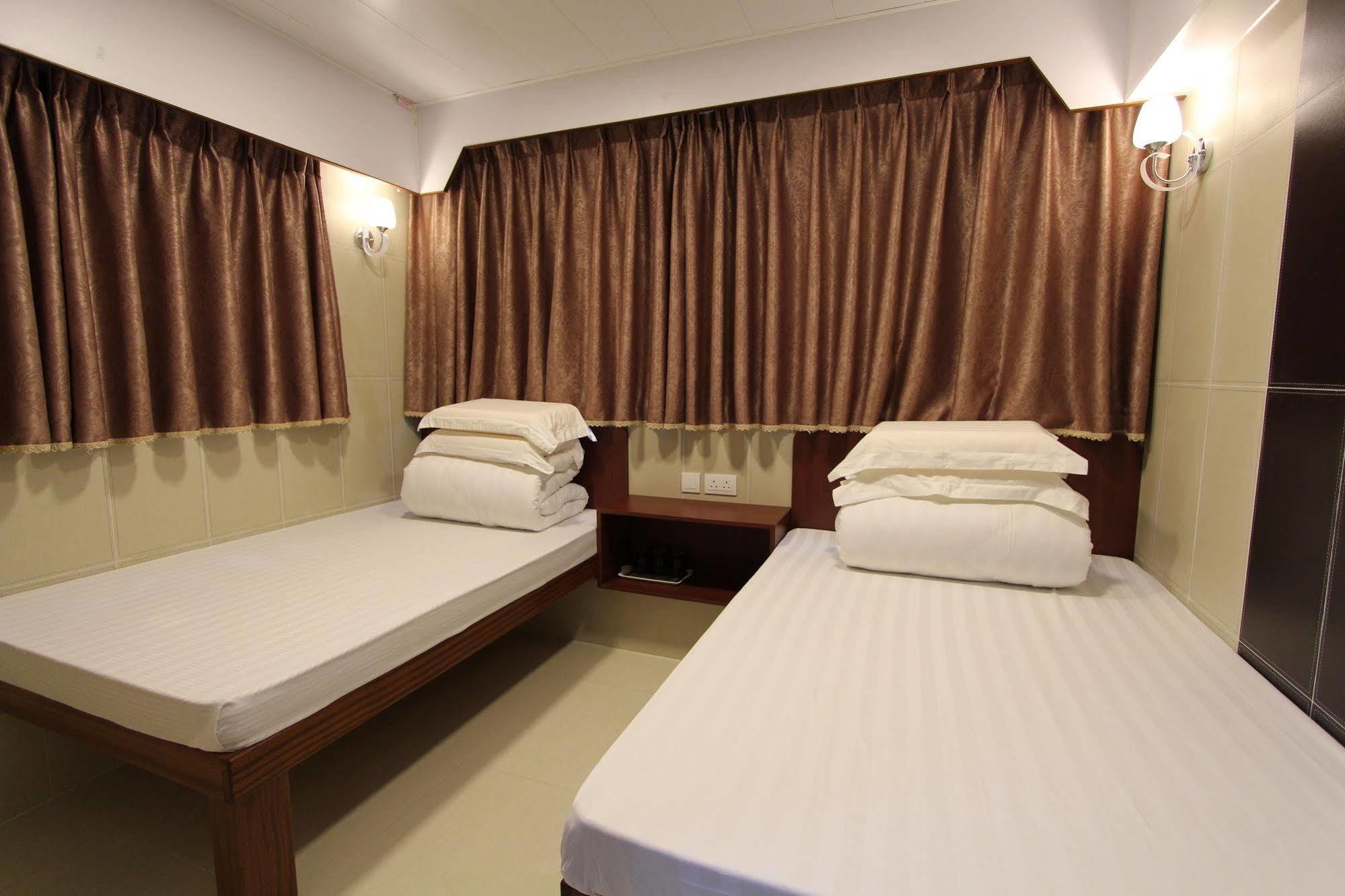 Prince Hotel Гонконг Екстер'єр фото