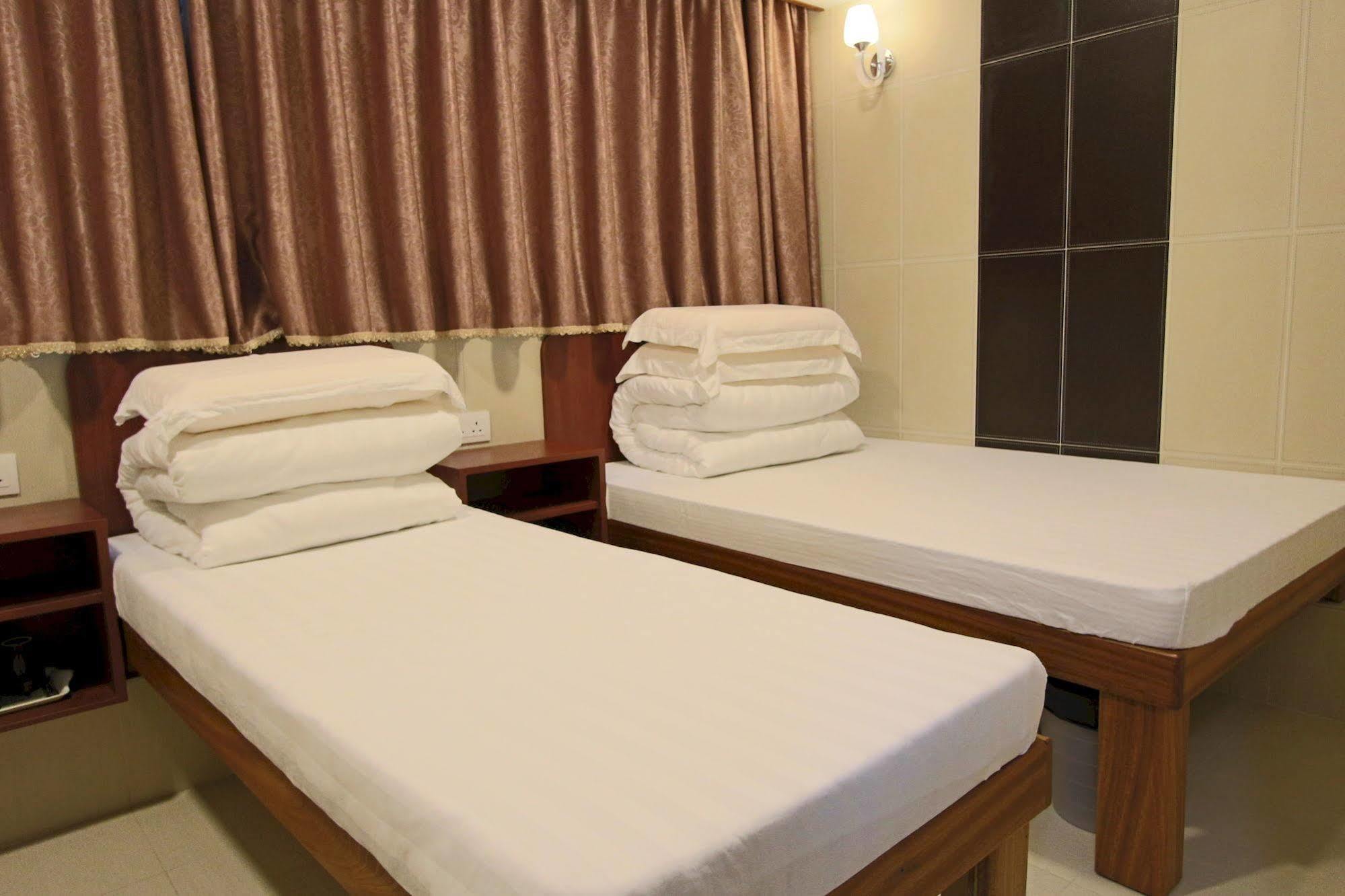 Prince Hotel Гонконг Екстер'єр фото