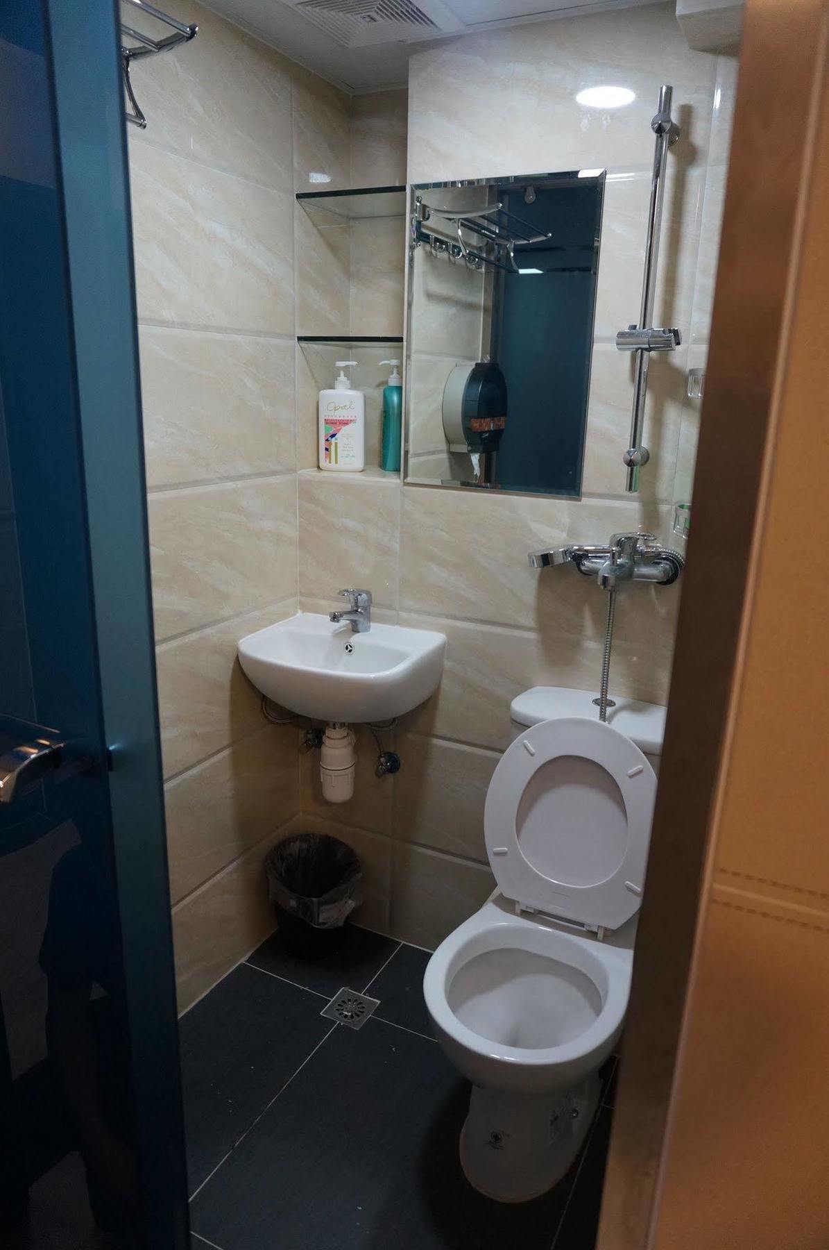 Prince Hotel Гонконг Екстер'єр фото