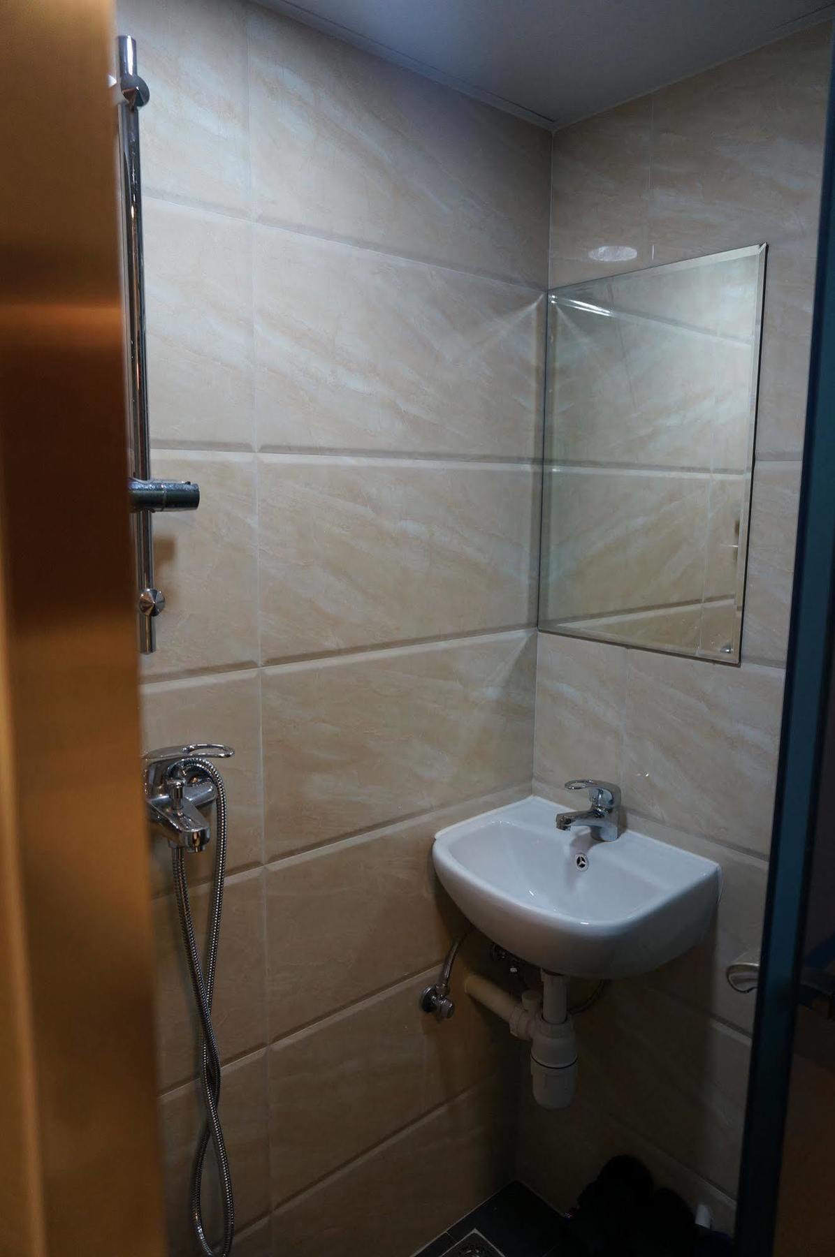 Prince Hotel Гонконг Екстер'єр фото
